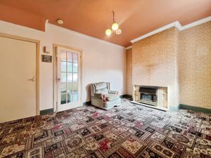 Dining Room - click for photo gallery